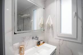 Contessa Bianca Luxury Suites