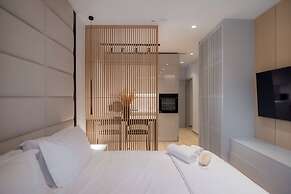 Contessa Bianca Luxury Suites