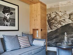 Serviced Luxury Chalet Evi