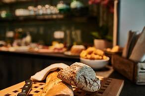 Serviced Luxury Chalet Evi