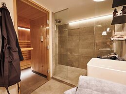 Serviced Luxury Chalet Evi