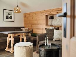 Serviced Luxury Chalet Evi