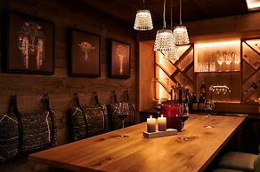 Serviced Luxury Chalet Evi