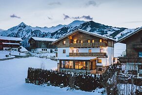 Serviced Luxury Chalet Evi