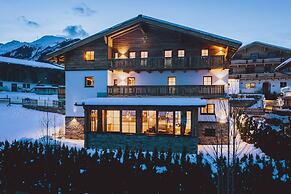 Serviced Luxury Chalet Evi