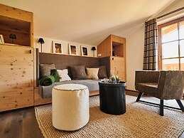 Serviced Luxury Chalet Evi