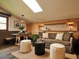 Serviced Luxury Chalet Evi