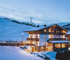 Serviced Luxury Chalet Evi