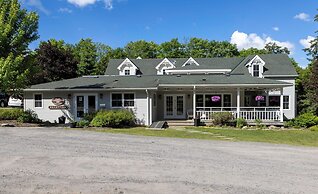 Port Cunnington Lodge