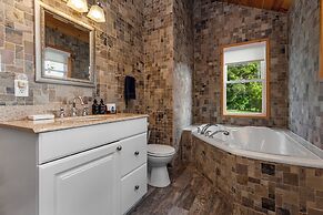 Port Cunnington Lodge