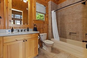 Port Cunnington Lodge