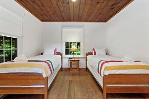 Port Cunnington Lodge