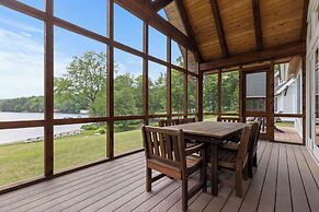 Port Cunnington Lodge