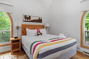 Port Cunnington Lodge