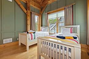 Port Cunnington Lodge