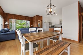 Port Cunnington Lodge