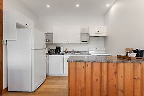 Port Cunnington Lodge