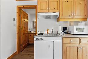 Port Cunnington Lodge