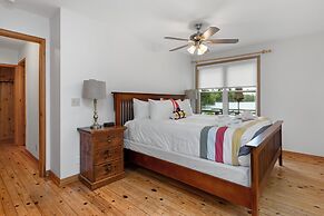 Port Cunnington Lodge