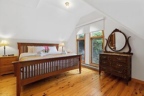 Port Cunnington Lodge