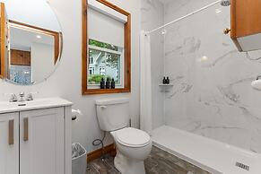 Port Cunnington Lodge