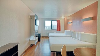 Studio 6 Suites Los Angeles, CA - Los Angeles - LAX