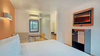 Studio 6 Suites Los Angeles, CA - Los Angeles - LAX