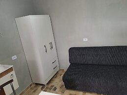 KITNET PRACINHA