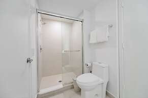 Luxury Condo at Hollywood Beach