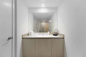 Luxury Condo at Hollywood Beach