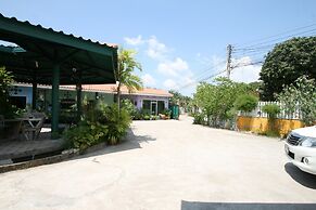 Ooy's Garden Resort