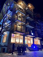 BSR Resort by Apple Orchards