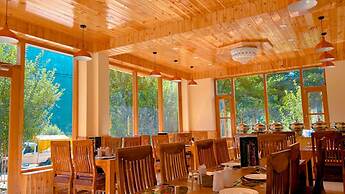 BSR Resort by Apple Orchards