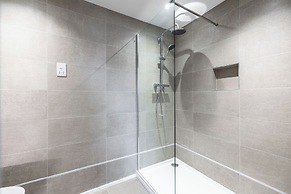 Beautiful 2Bedroom House in Central Town