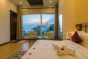 Dhauladhar Heights Resort