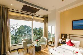 Dhauladhar Heights Resort