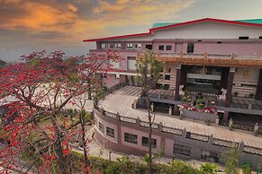 Dhauladhar Heights Resort