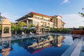 Dhauladhar Heights Resort