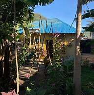 Banana shade hostel