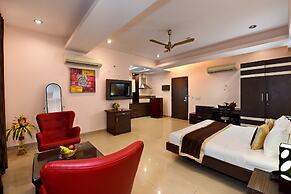 Le Crescent Hotel by Trot