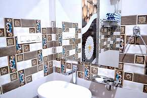 Rudraksh Hotel & Restaurant