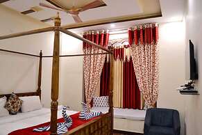 Rudraksh Hotel & Restaurant