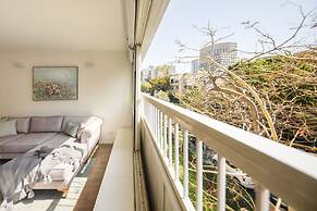 Stunning 2BR Apartment in Beeri