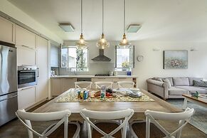 Stunning 2BR Apartment in Beeri