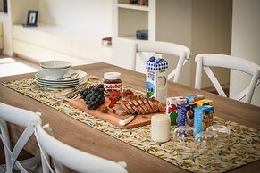 Stunning 2BR Apartment in Beeri