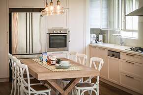 Stunning 2BR Apartment in Beeri