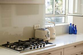 Stunning 2BR Apartment in Beeri