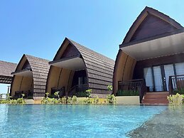 Bayview Beach Resort East Lombok