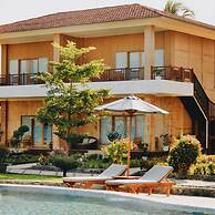 Bayview Beach Resort East Lombok