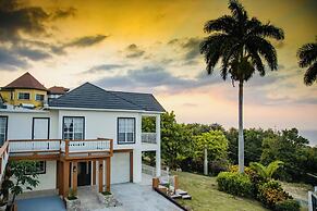 Villa Solstice Luxury 4 Bedroom